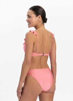 BEACHLIFE Pink Shine Ruffle Bikinitop 8 BEACHLIFE Pink Shine Ruffle Bikinitop -Outlet BEACHLIFE Store 125 294 217 294 3