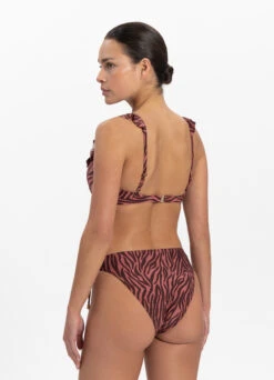 BEACHLIFE Zebra Ruffle Bikinitop -Outlet BEACHLIFE Store 125 569 217 569 3 1