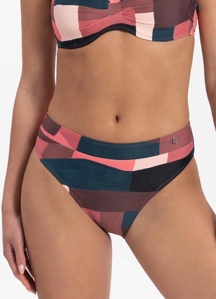 BEACHLIFE Savanna High-waist Bikinibroekje 1 BEACHLIFE Savanna High-waist Bikinibroekje