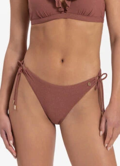 BEACHLIFE Rouge Shimmer Strik Bikinibroekje