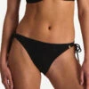 BEACHLIFE Black Embroidery Strik Bikinibroekje